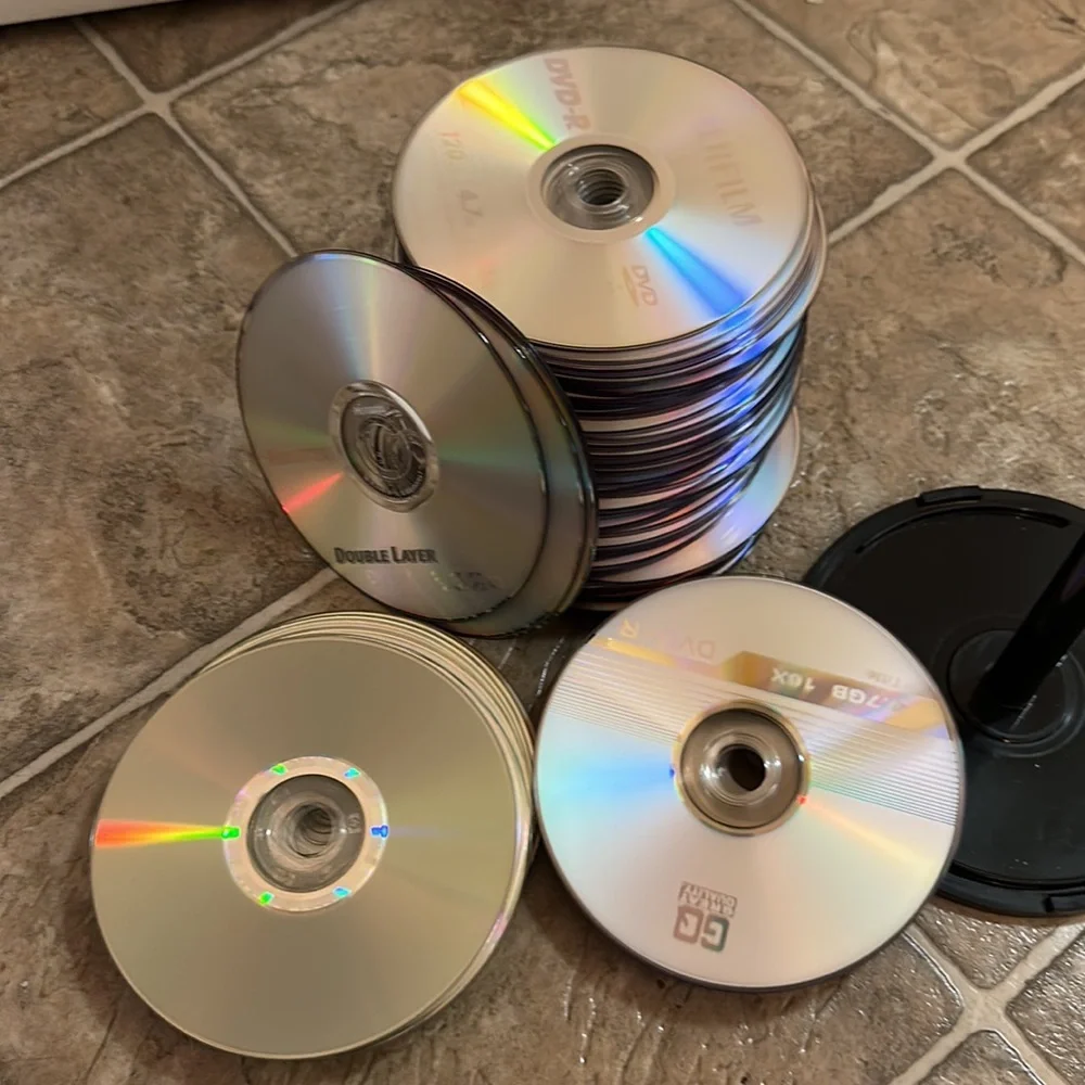 Writable burnable DVD R and CD Rom